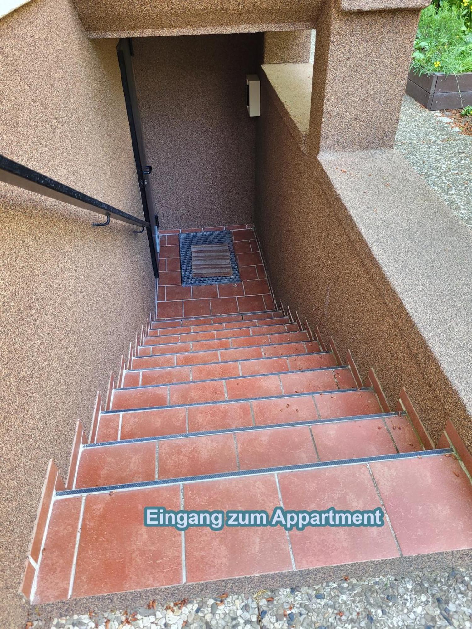 4 Sterne Souterrain Apartment Alt-Mariendorf Berlim Exterior foto