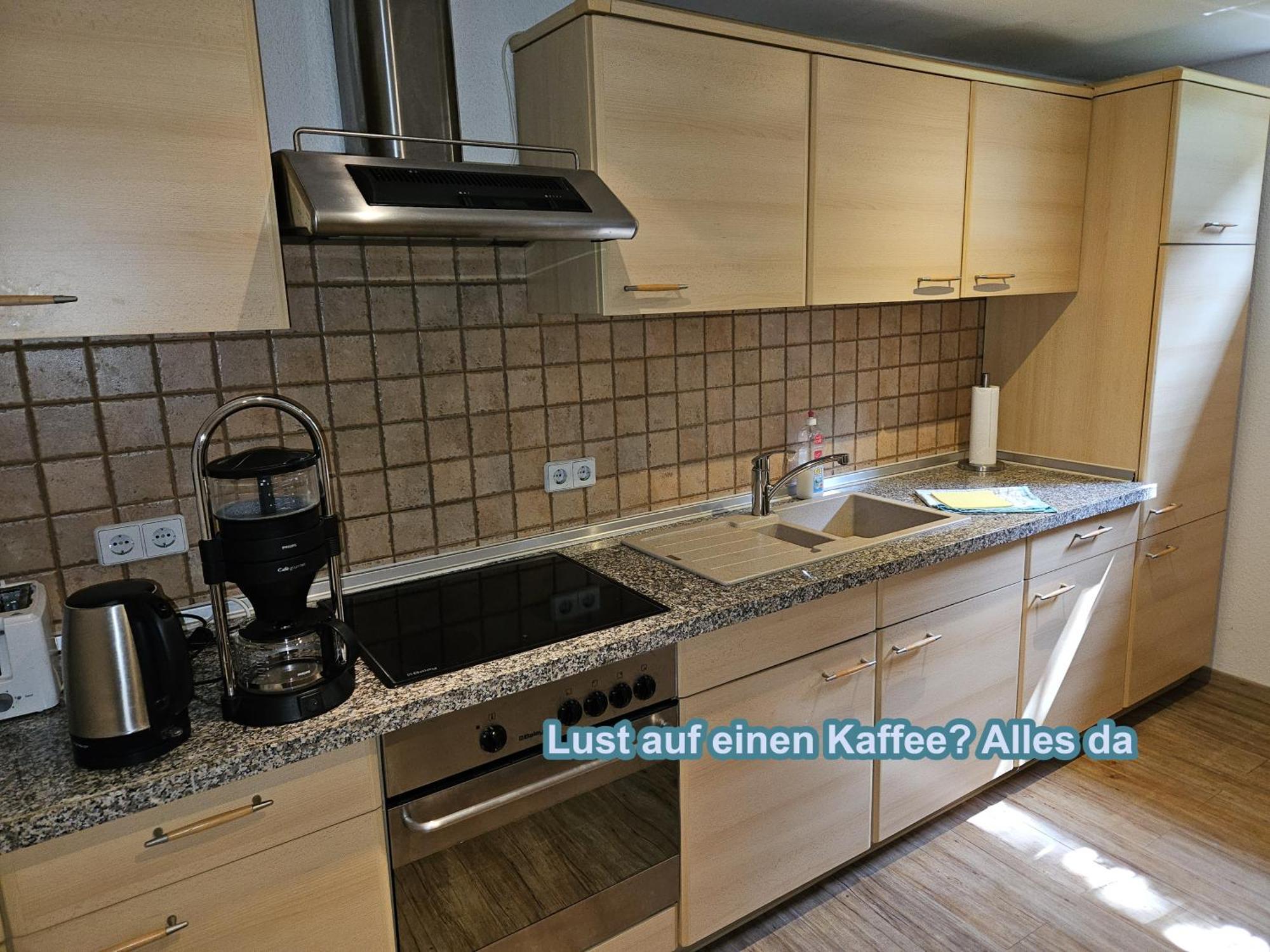 4 Sterne Souterrain Apartment Alt-Mariendorf Berlim Exterior foto